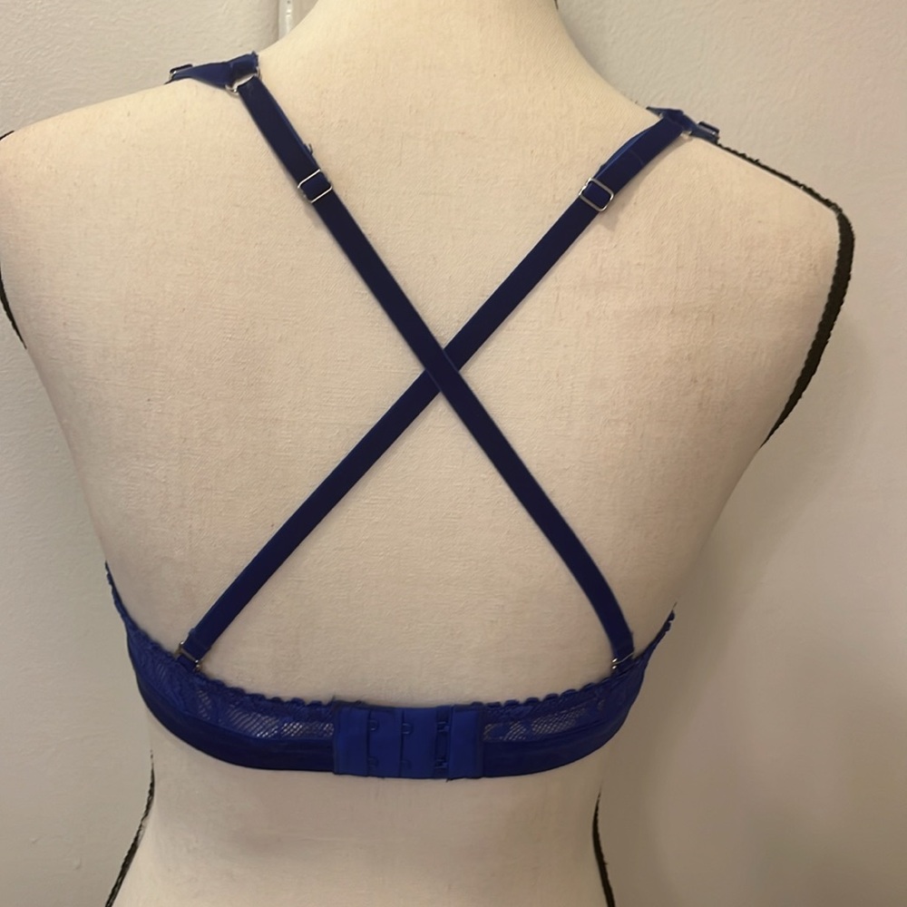 Halter bra - Picture 4 of 7
